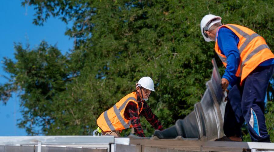 Professional gutter cleaning in Lamont, OK